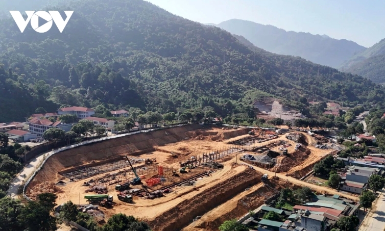 Khởi công đồng loạt 121 trường phổ thông nội trú liên cấp tại 17 tỉnh, thành phố